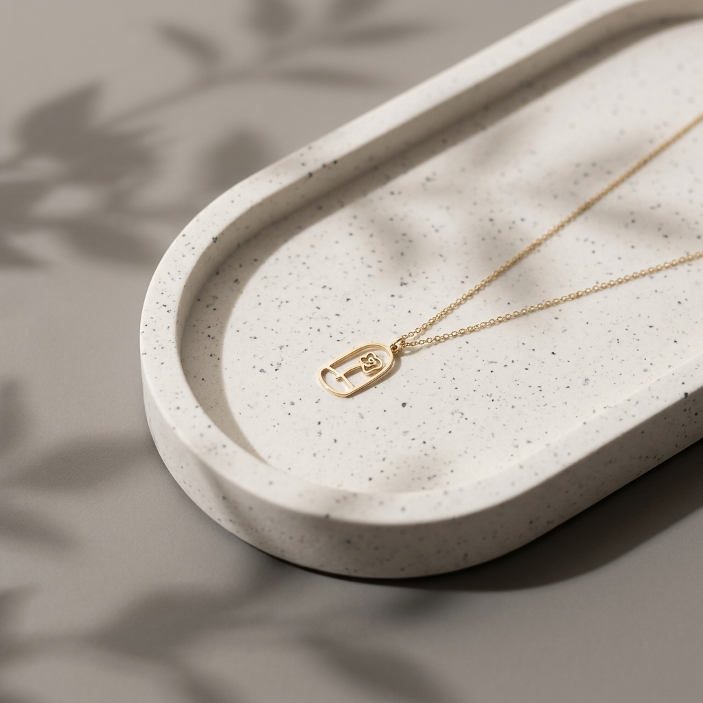 14K yellow gold rose necklace, design detail
