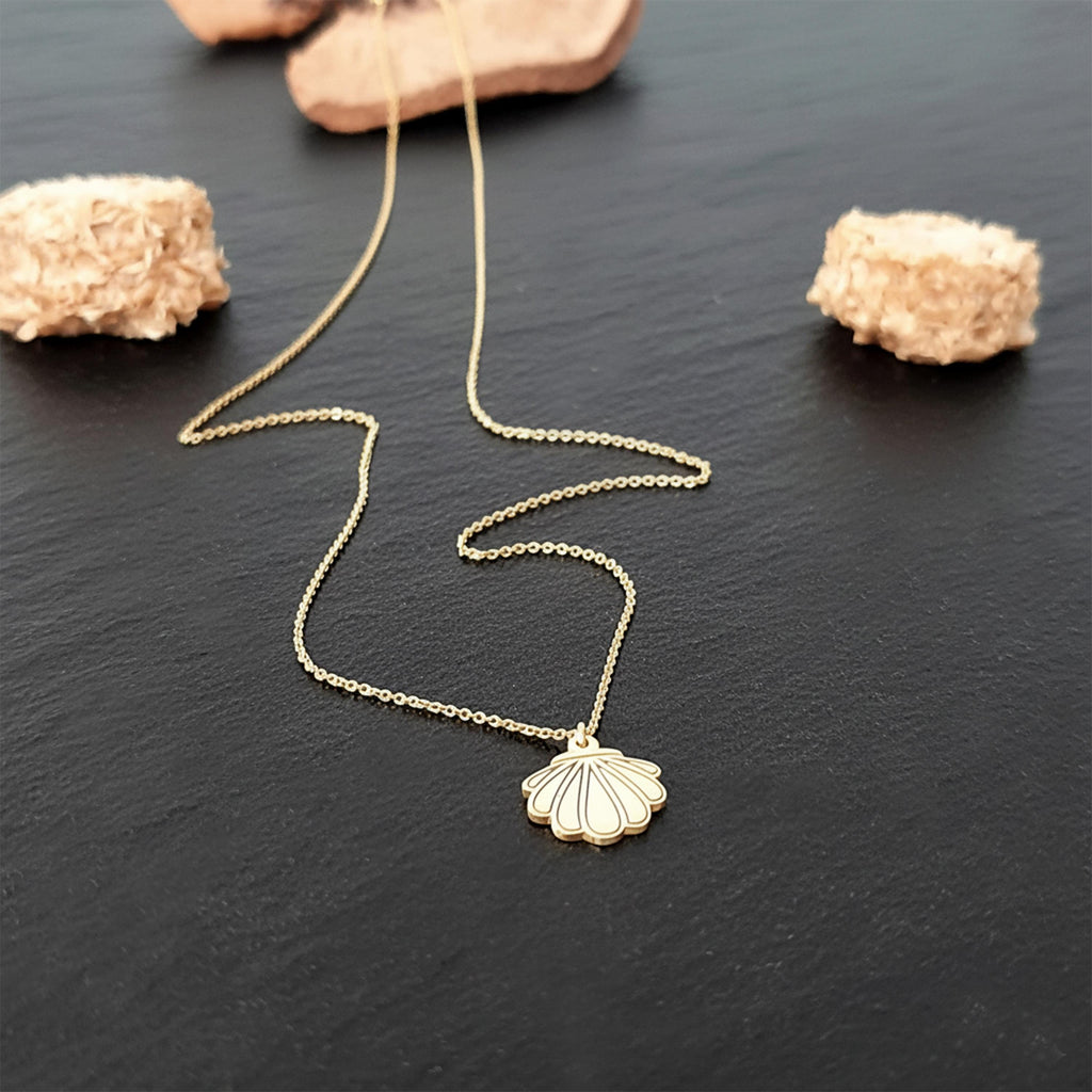 14K Solid Gold Sea Shell Pendant Necklace – Personalized Summer Charm, gallery view 5 of 7
