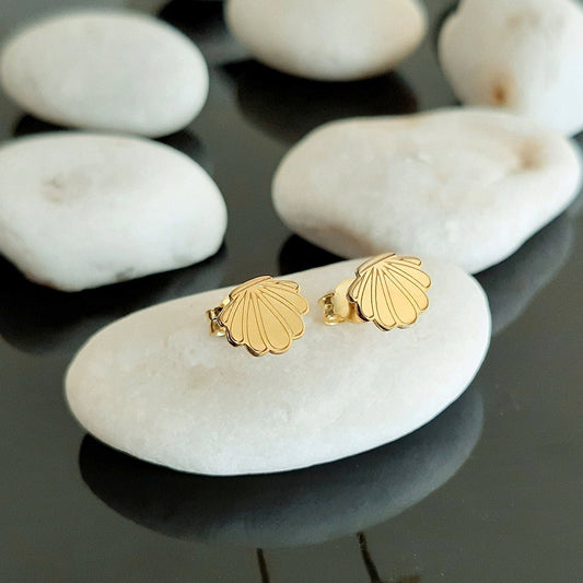 Σκουλαρίκια με θαλασσινό κοχύλι από μασίφ χρυσό 14 καρατίων , Ναυτικά σκουλαρίκια